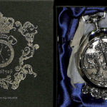 黒執事』ファントムハイヴ家懐中時計 | 古本よみた屋 おじいさんの本